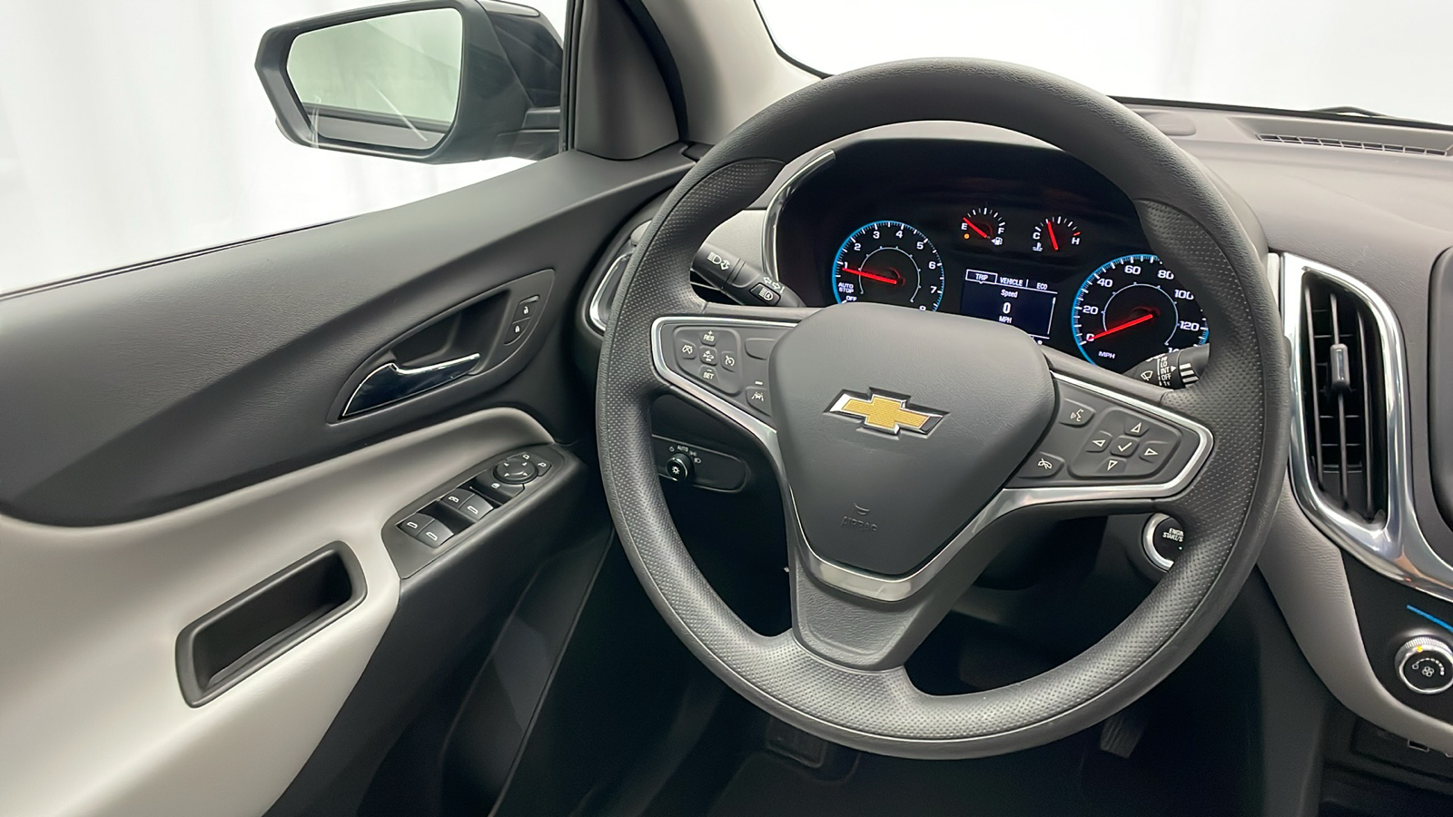 2023 Chevrolet Equinox LS 7