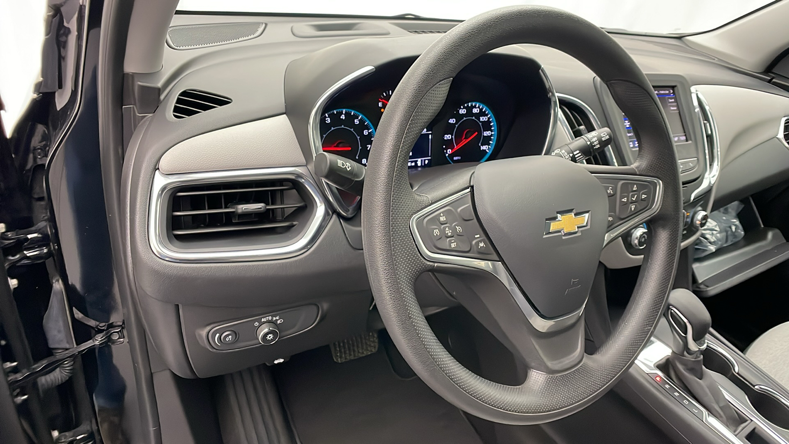 2023 Chevrolet Equinox LS 11