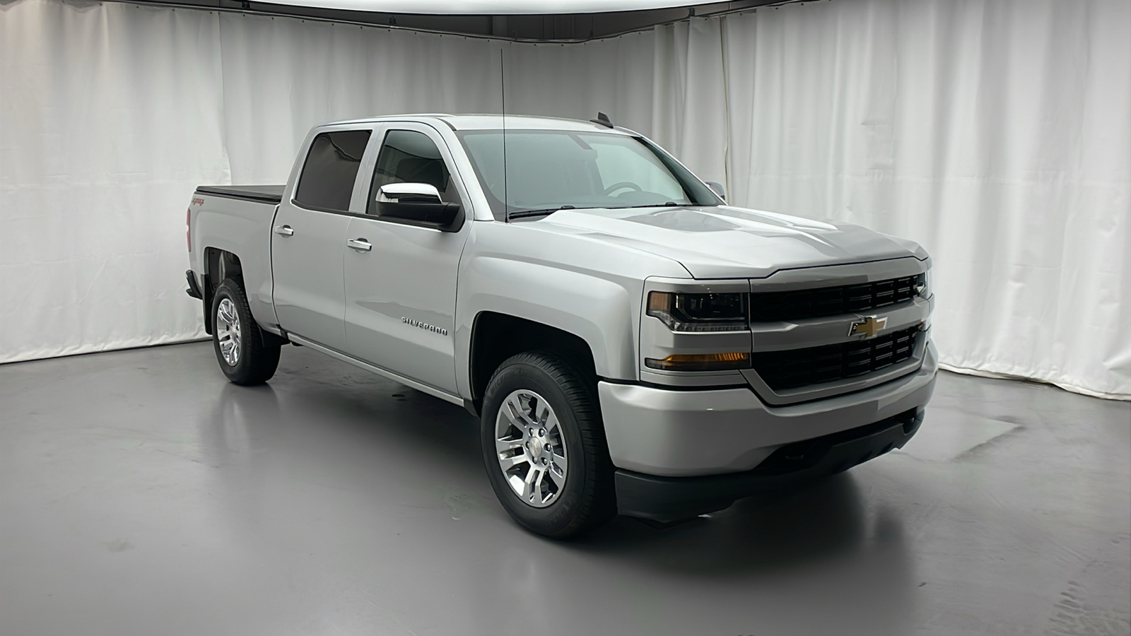 2018 Chevrolet Silverado 1500 Custom 2