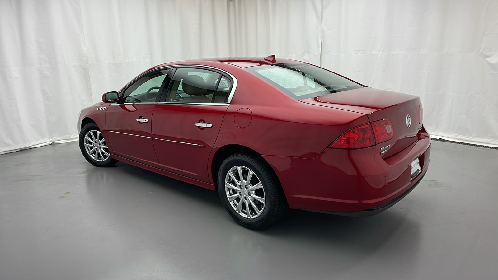 2011 Buick Lucerne CXL Premium 29