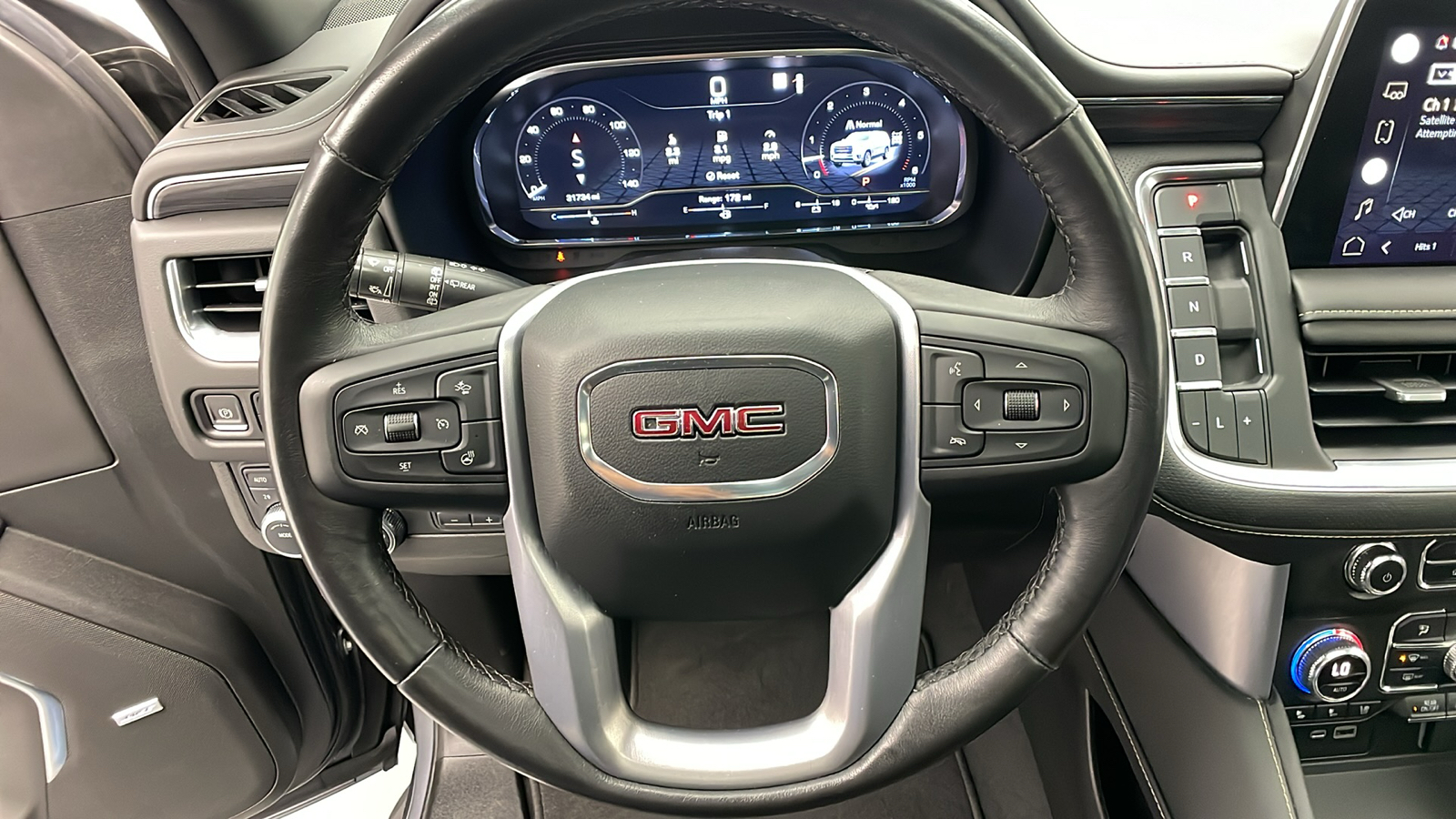 2022 GMC Yukon XL SLT 15