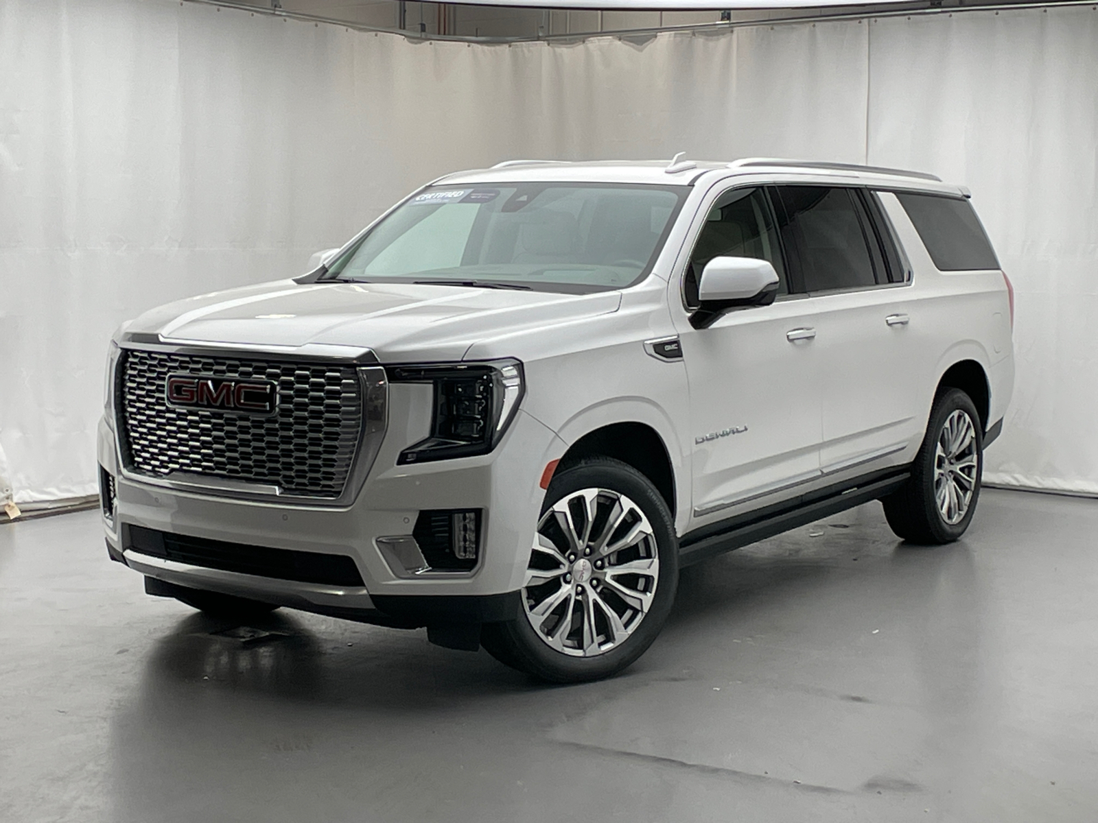 2022 GMC Yukon XL Denali 1