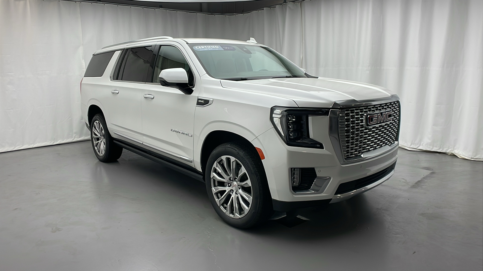 2022 GMC Yukon XL Denali 2