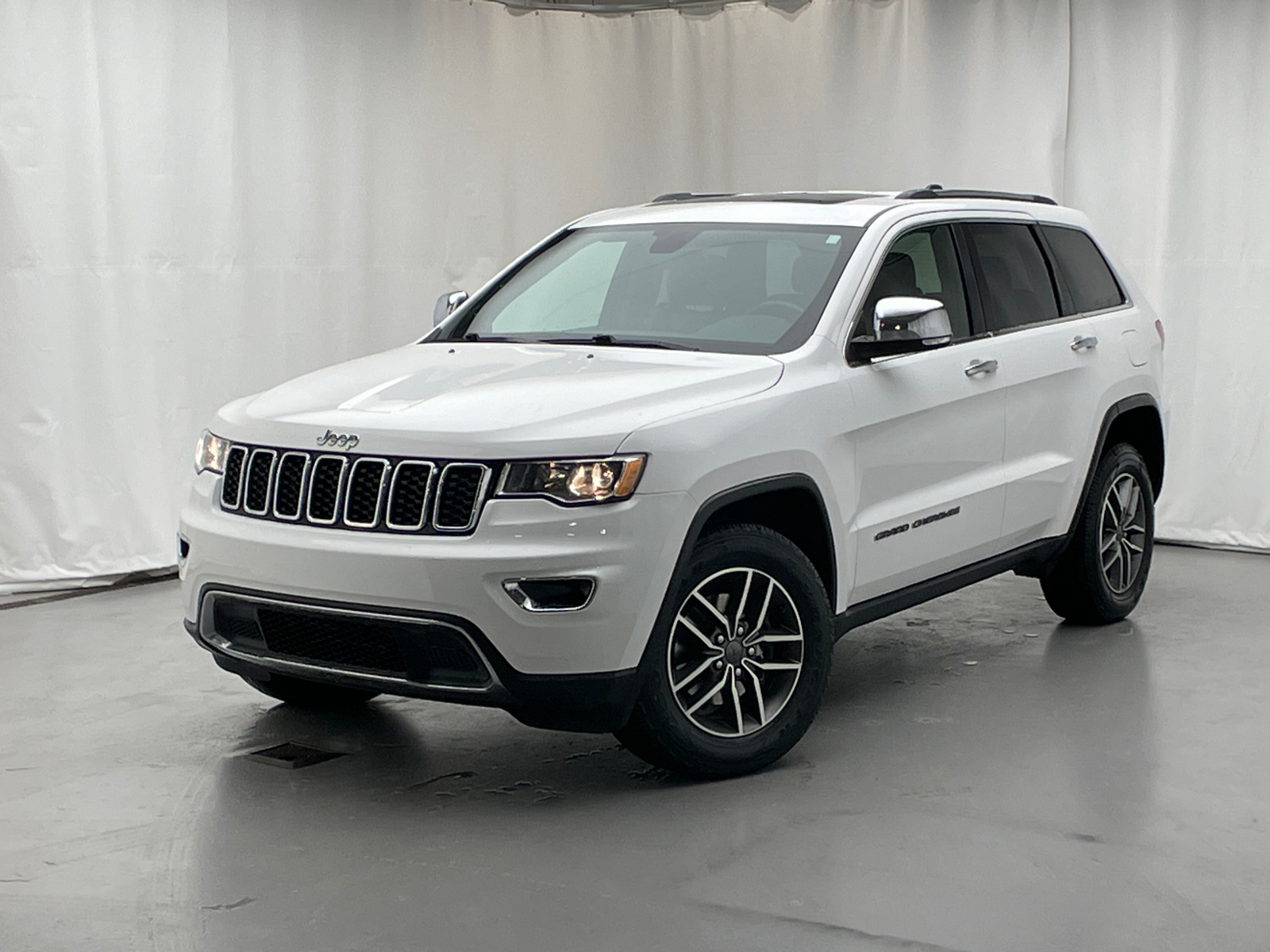 2020 Jeep Grand Cherokee Limited 1