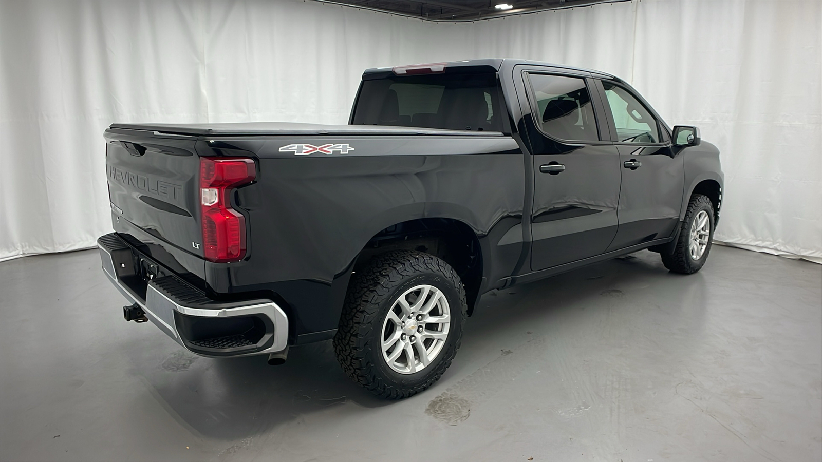 2021 Chevrolet Silverado 1500 LT 3