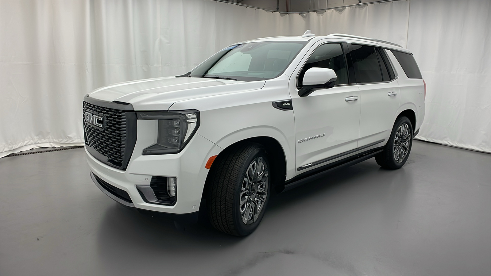 2023 GMC Yukon Denali Ultimate 44