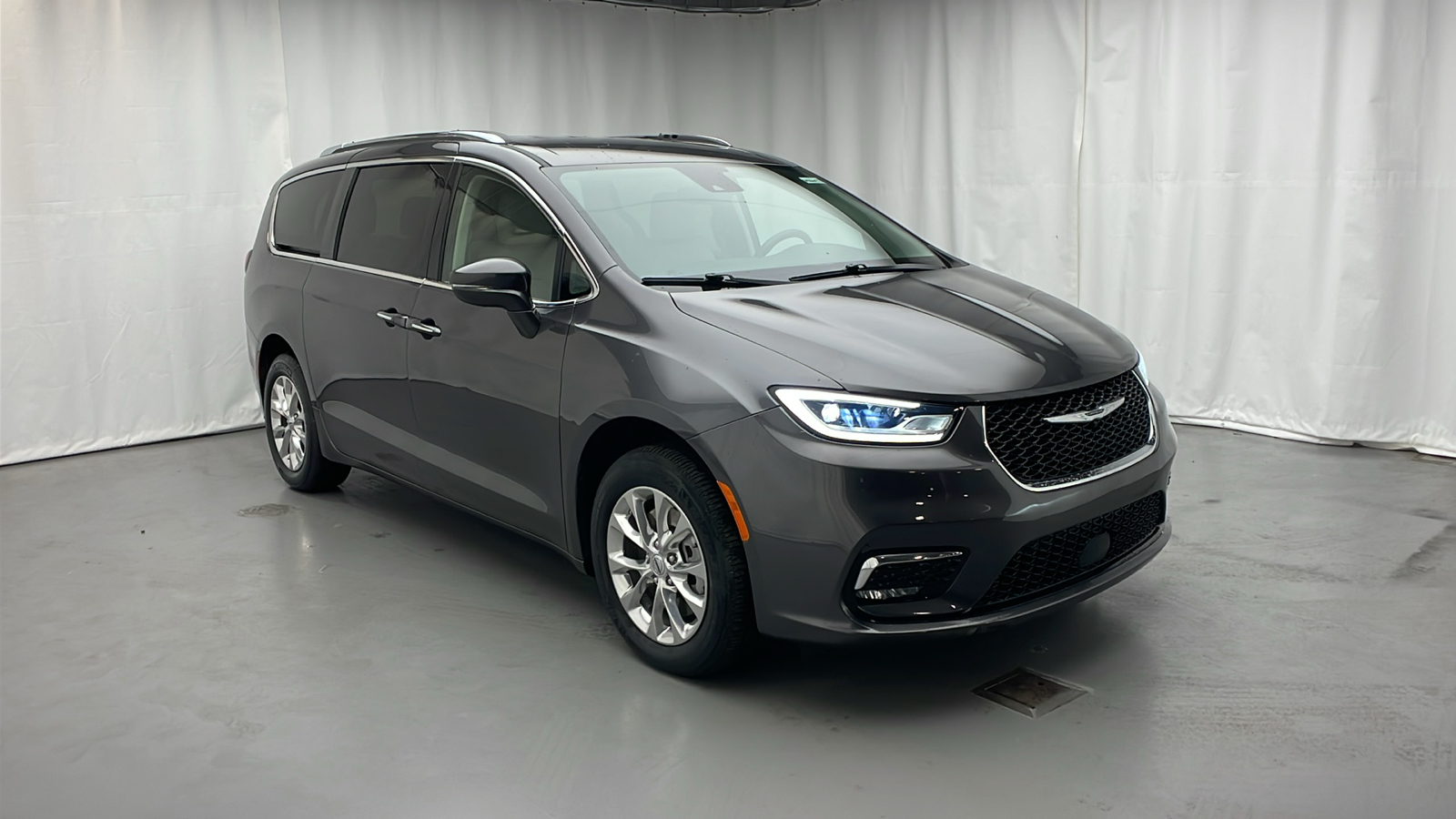 2021 Chrysler Pacifica Touring L 2