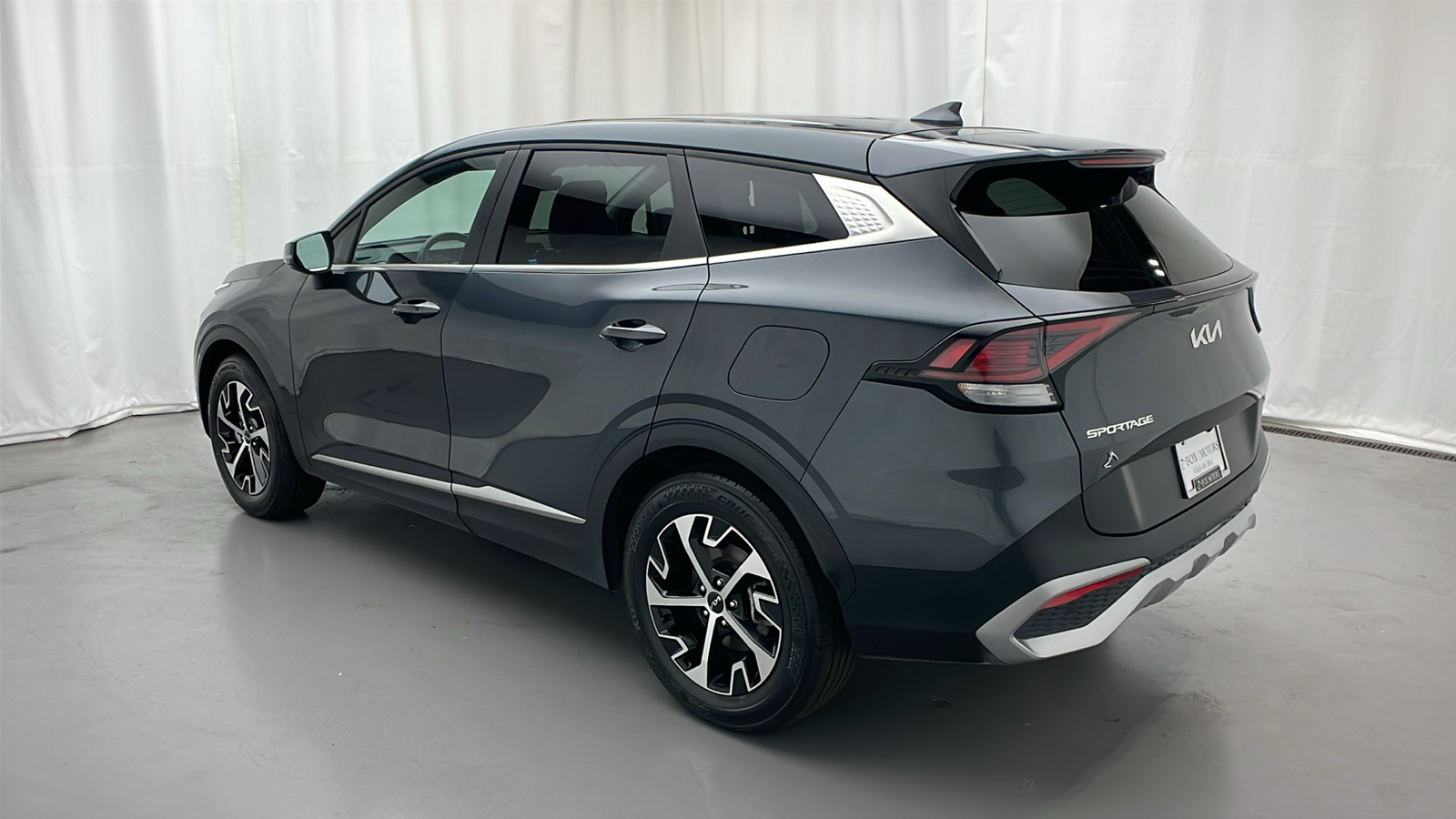 2023 Kia Sportage EX 4