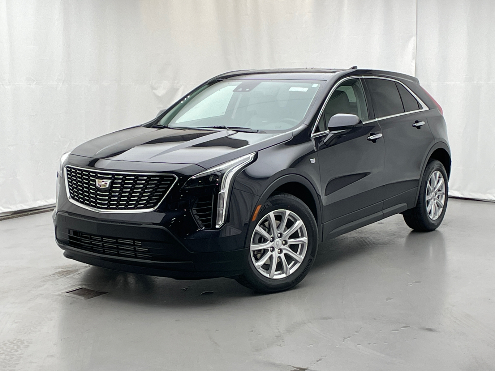 2022 Cadillac XT4 Luxury 1