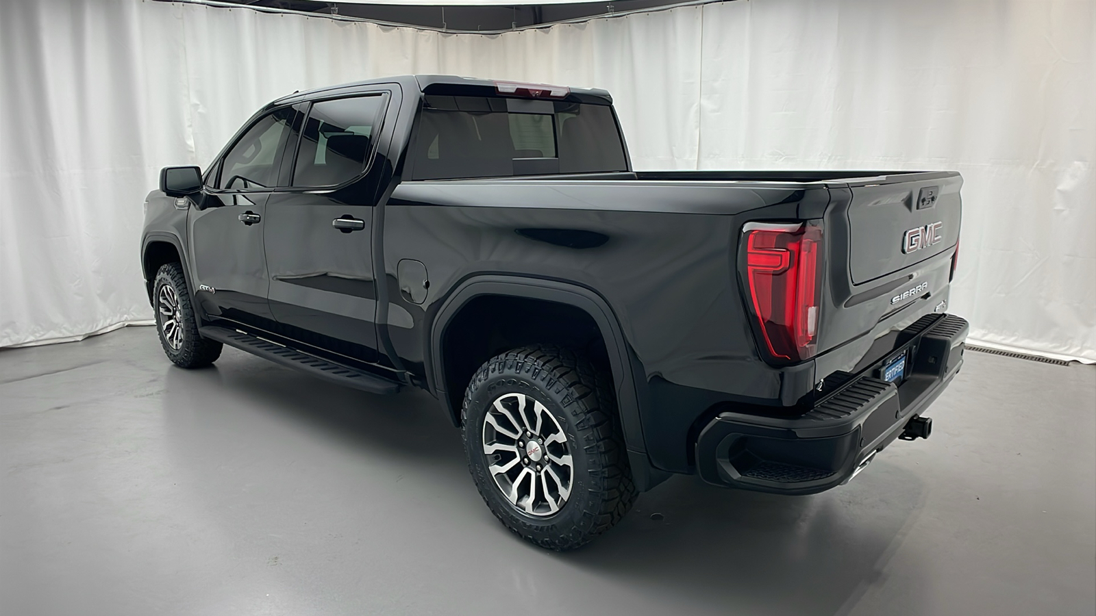 2023 GMC Sierra 1500 AT4 4