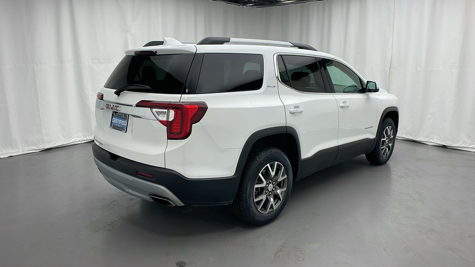 2022 GMC Acadia SLE 3