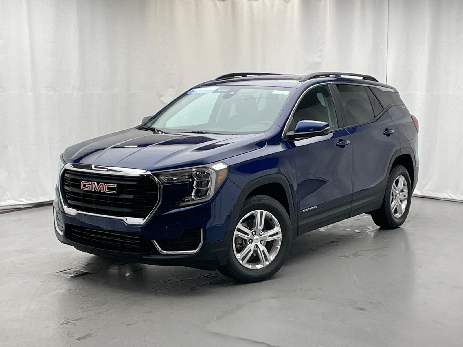 2022 GMC Terrain SLE 1