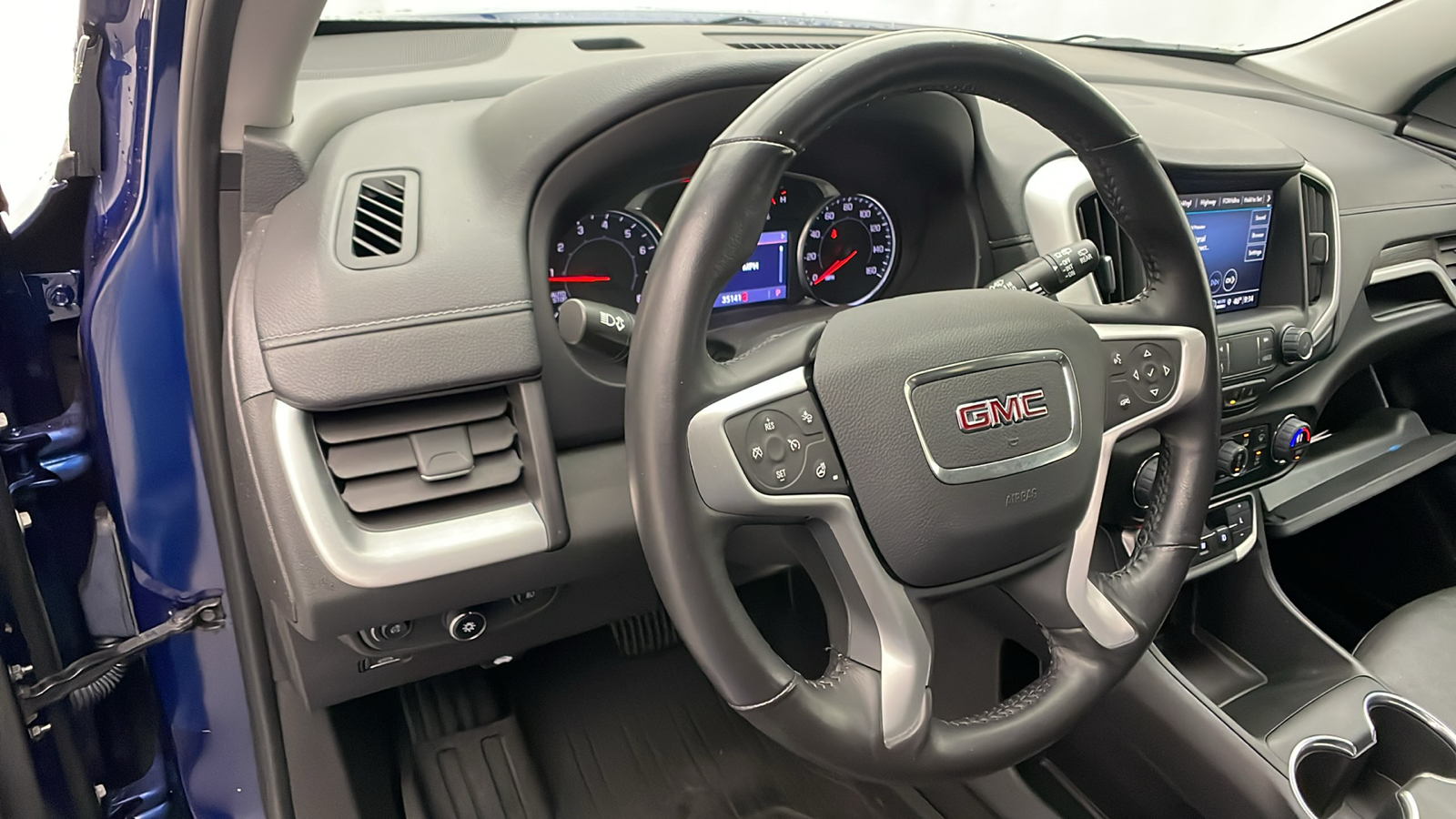 2022 GMC Terrain SLT 12