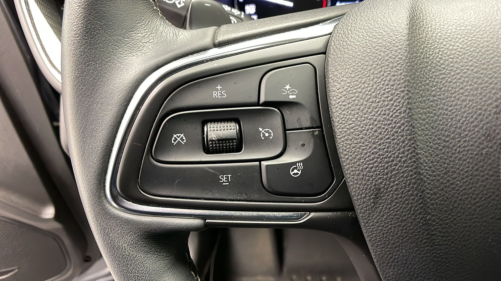 2021 Buick Envision Essence 17