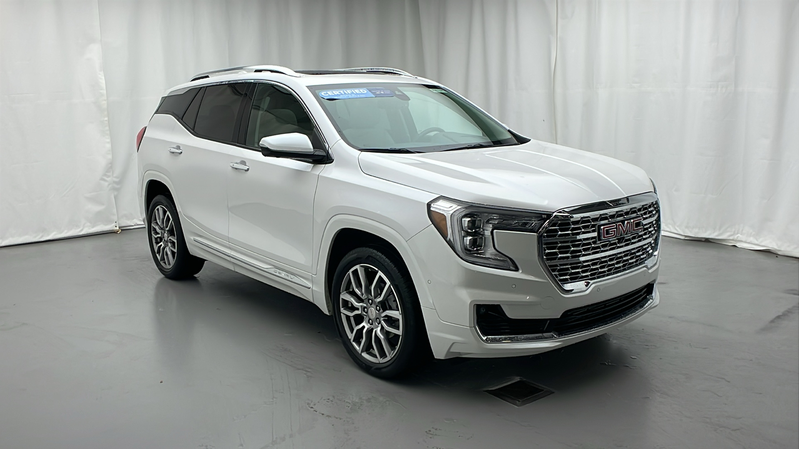 2022 GMC Terrain Denali 2