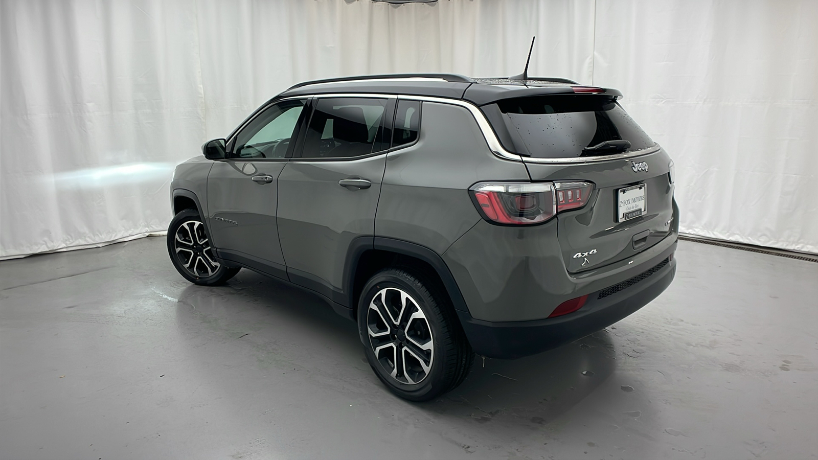 2022 Jeep Compass Limited 32