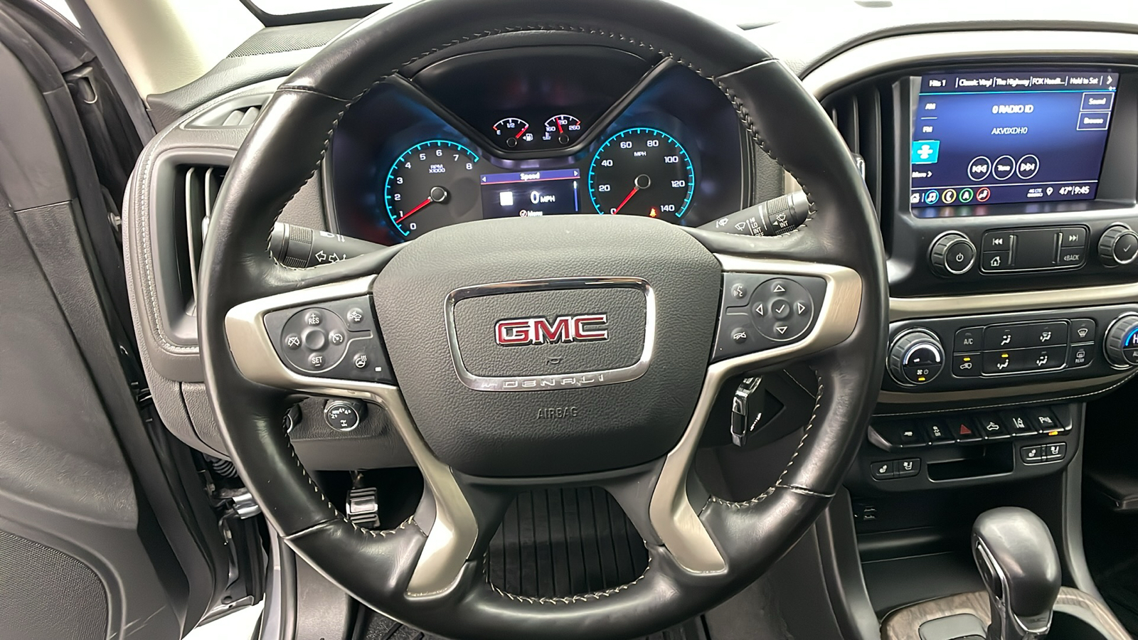 2022 GMC Canyon Denali 14