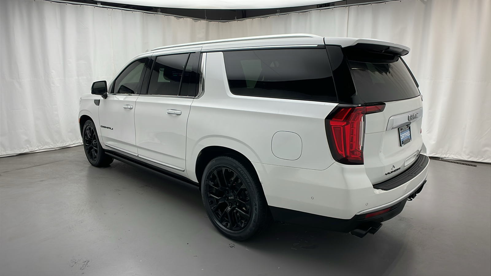 2023 GMC Yukon XL Denali 4