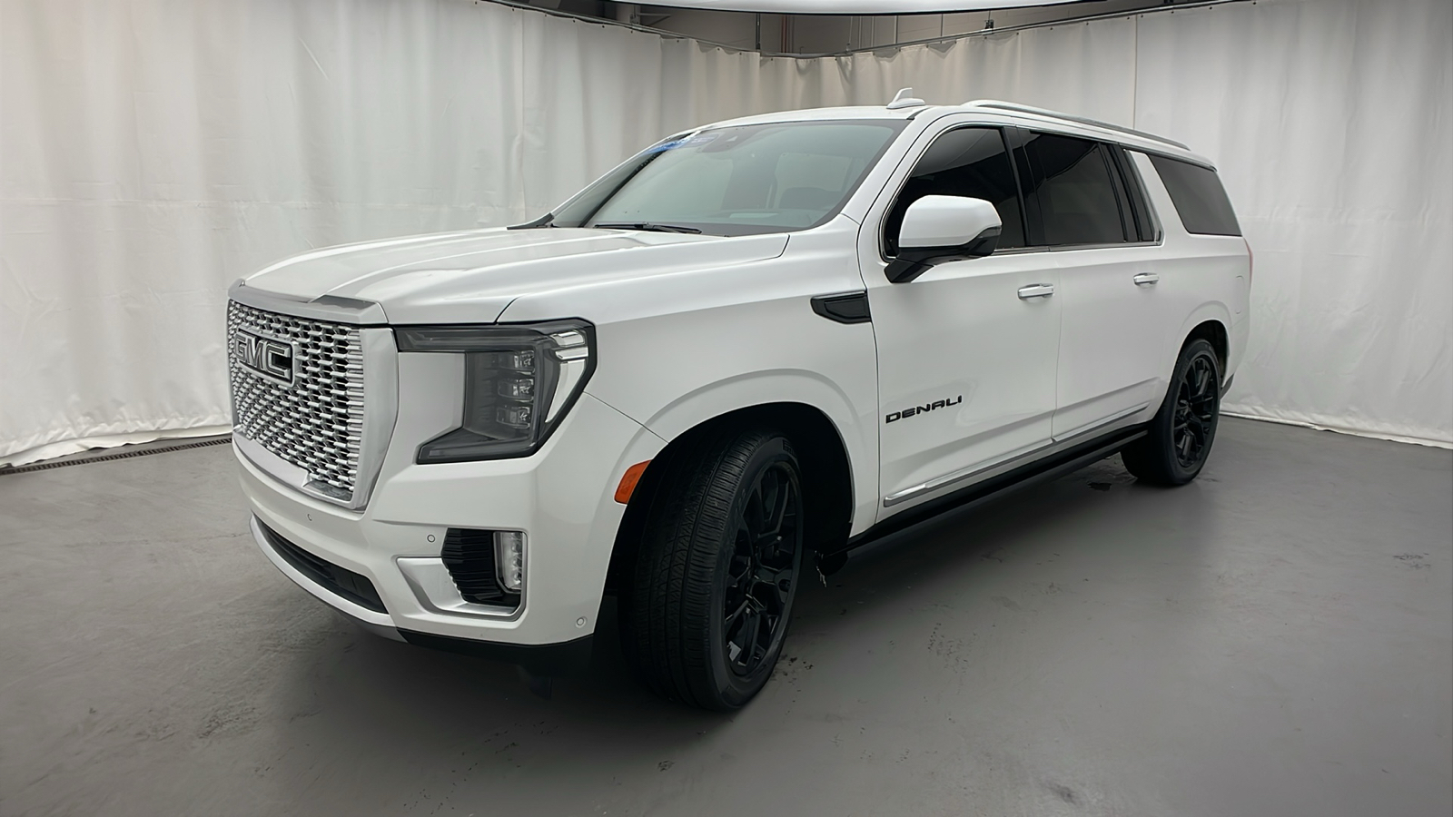 2023 GMC Yukon XL Denali 48