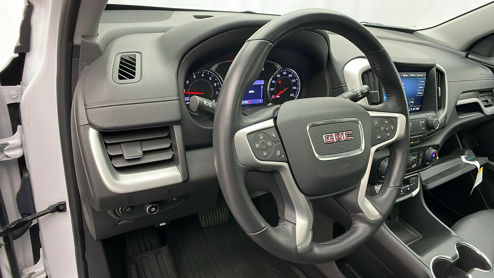 2022 GMC Terrain SLT 12