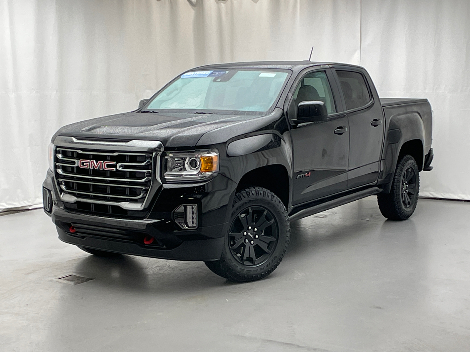 2022 GMC Canyon AT4 w/Leather 1