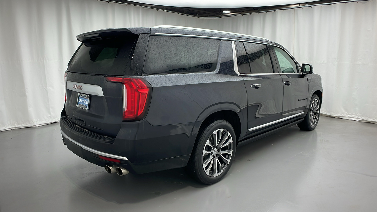 2023 GMC Yukon XL Denali 3