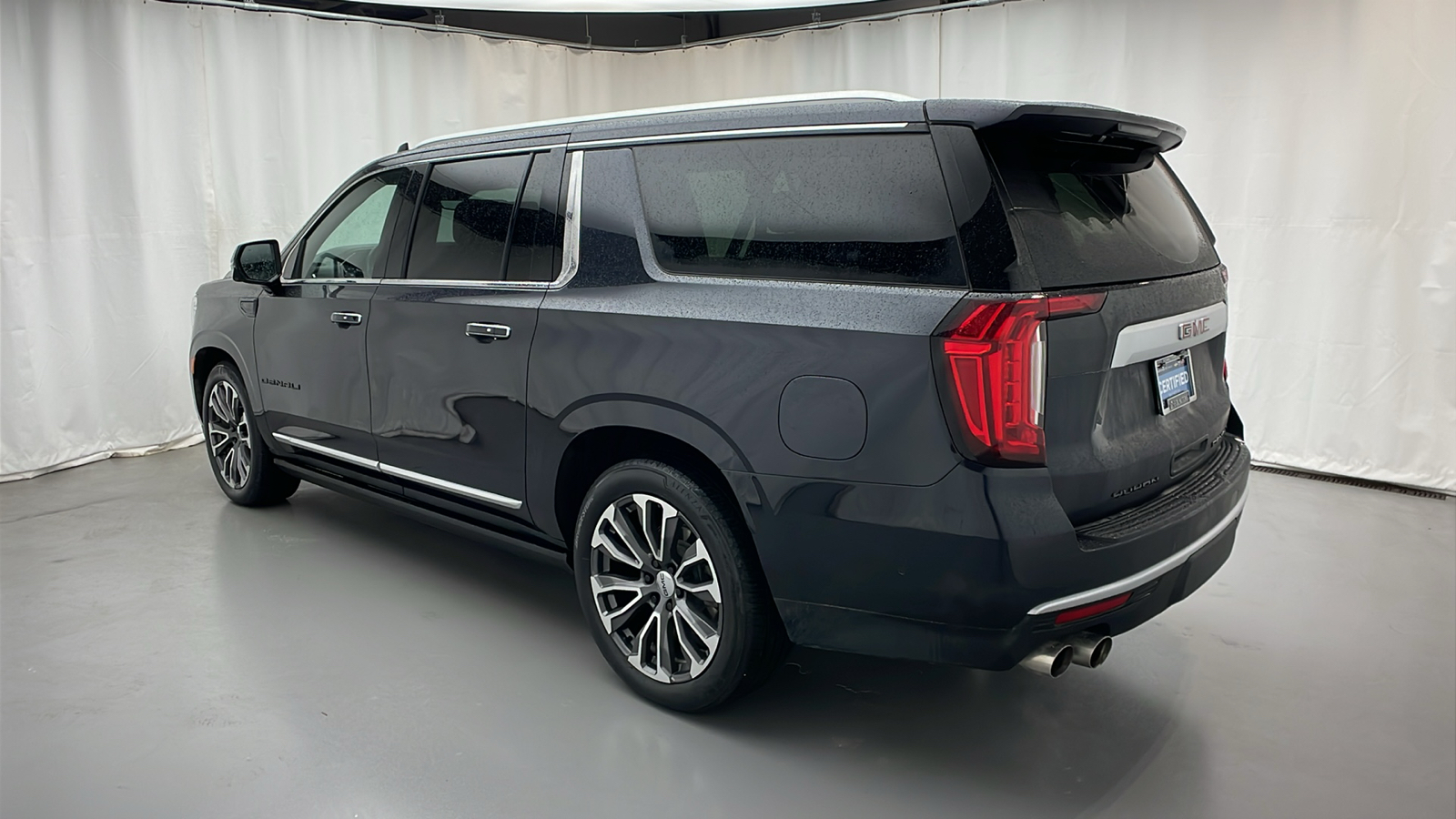 2023 GMC Yukon XL Denali 4