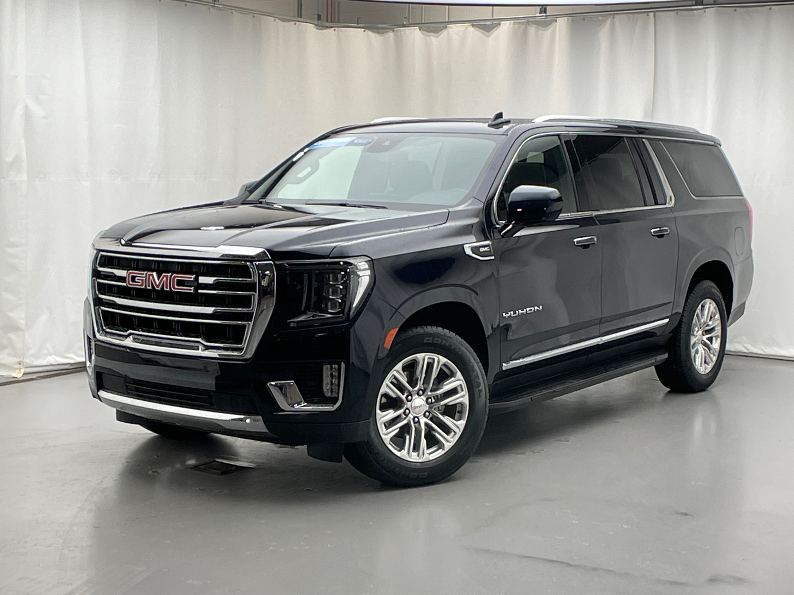 2023 GMC Yukon XL SLT 1