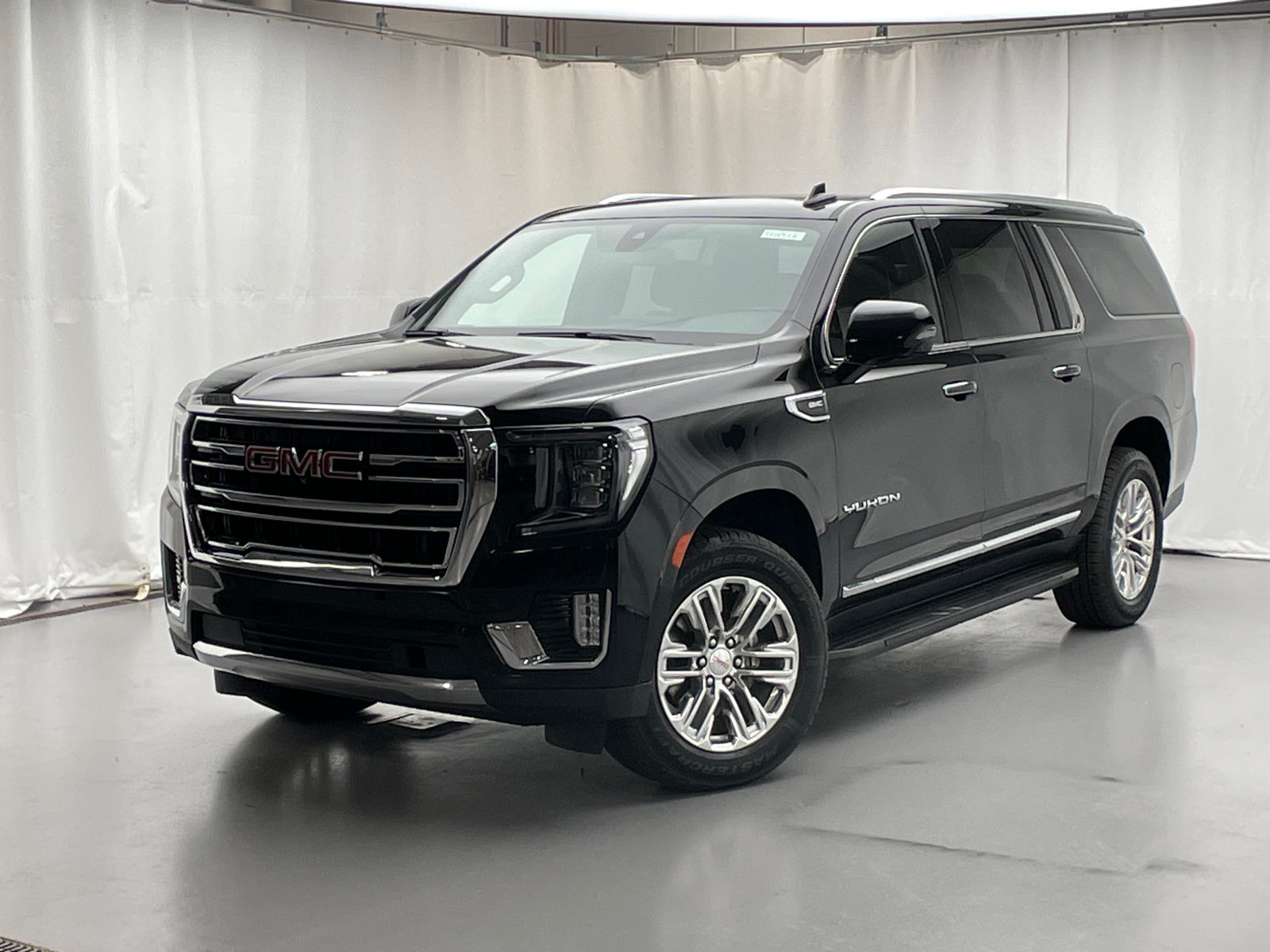 2021 GMC Yukon XL SLT 1