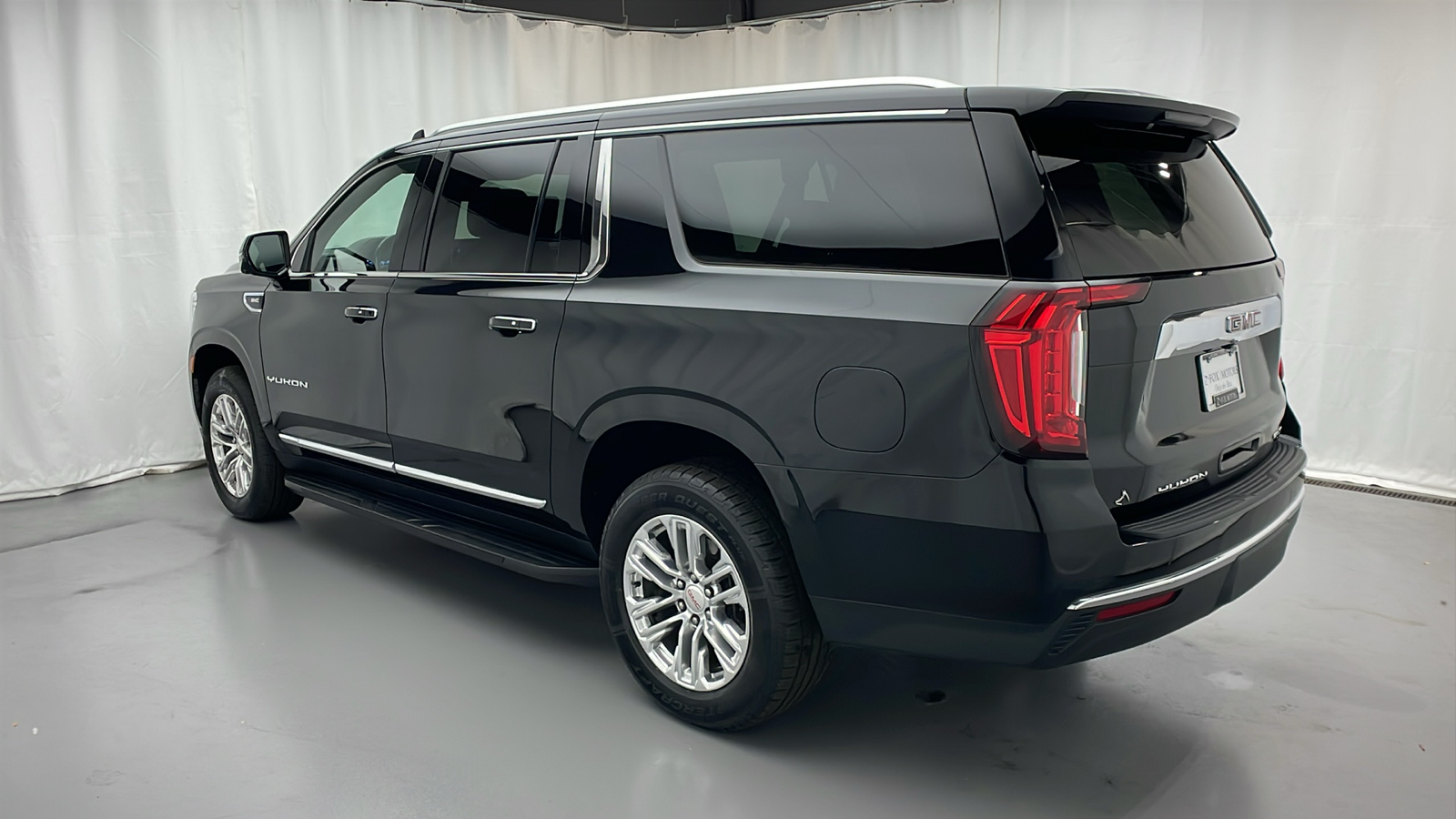 2021 GMC Yukon XL SLT 4