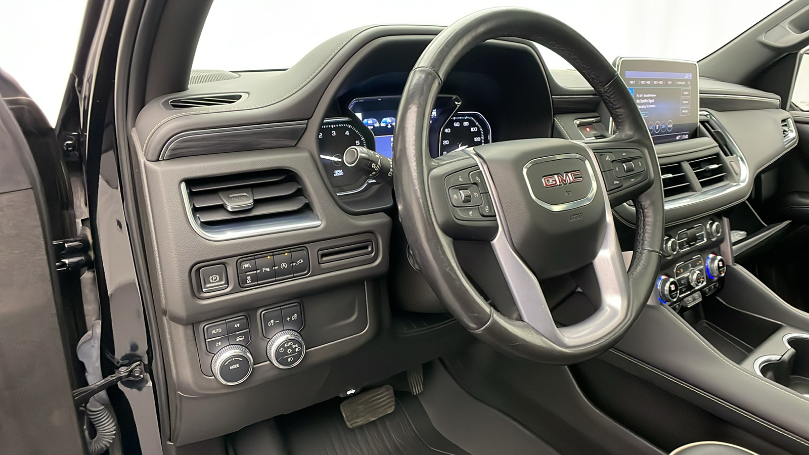 2021 GMC Yukon XL SLT 12