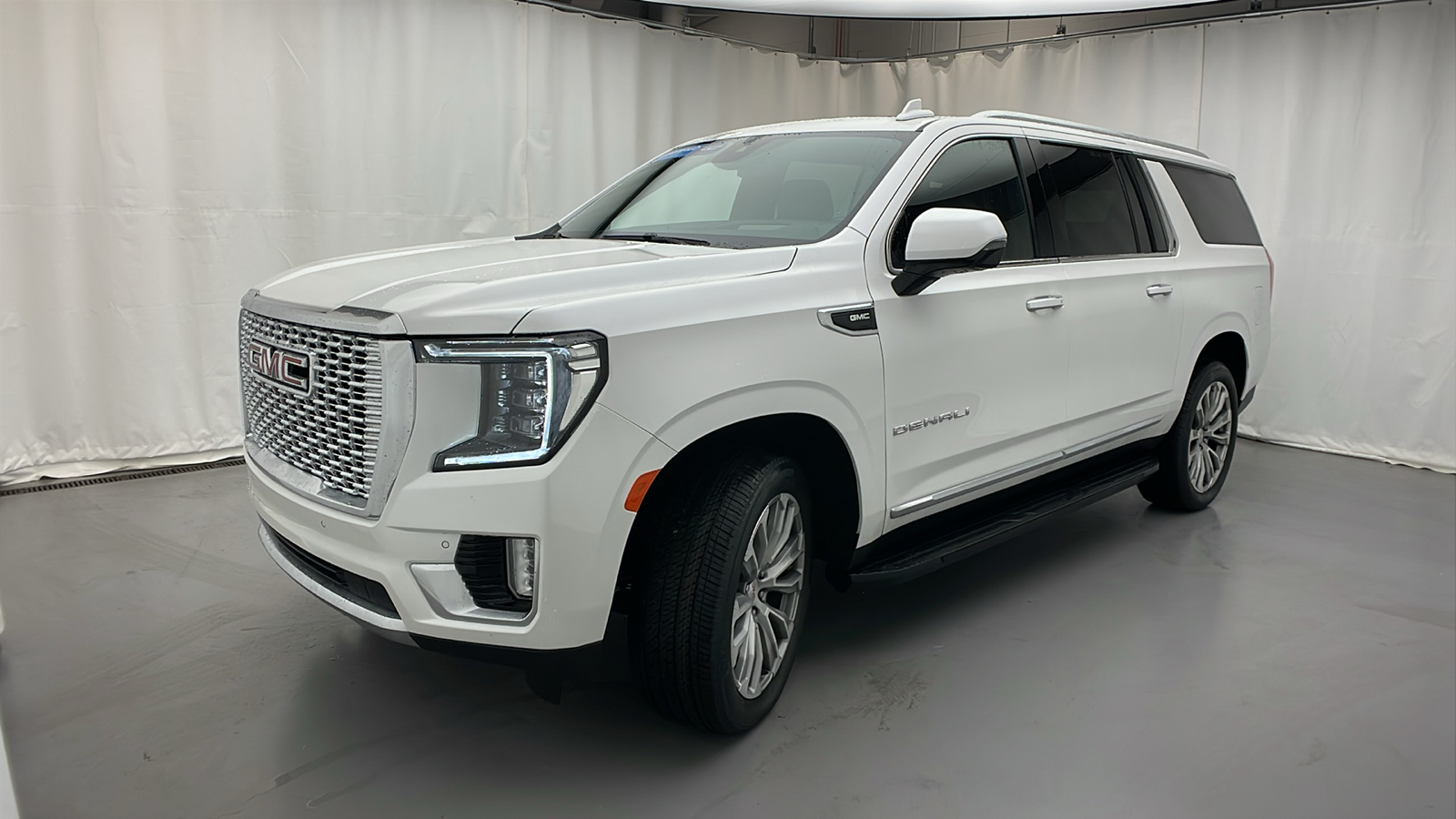 2023 GMC Yukon XL Denali 43