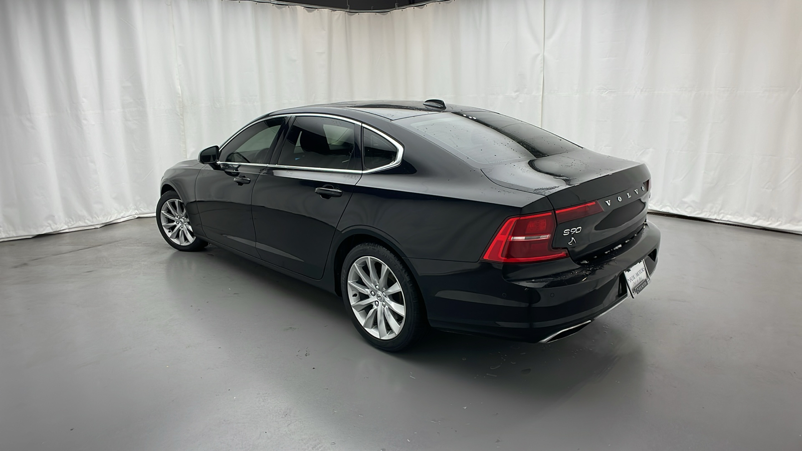 2018 Volvo S90 T6 Momentum 34