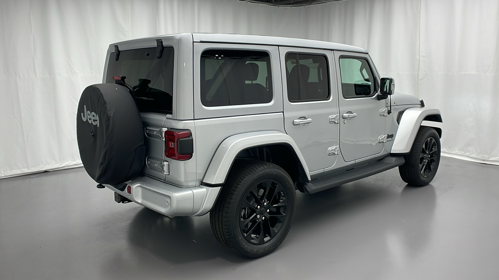 2023 Jeep Wrangler Altitude 3