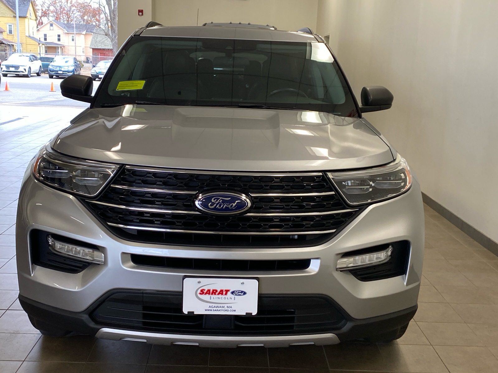 2021 Ford Explorer 2021 FORD EXPLORER XLT 4DR SUV 119.1 WB 4WD 3