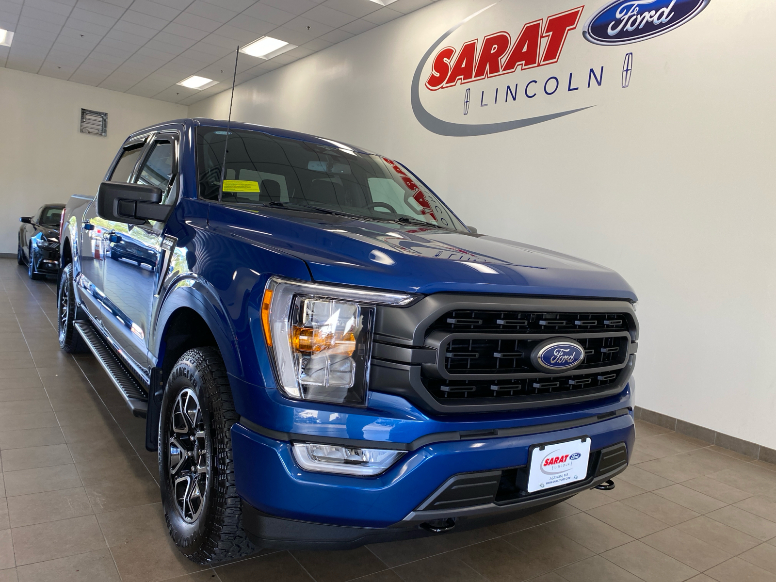 2023 Ford F-150 2023 FORD F-150 XLT CREW CAB 4DR 145 WB 4WD 2