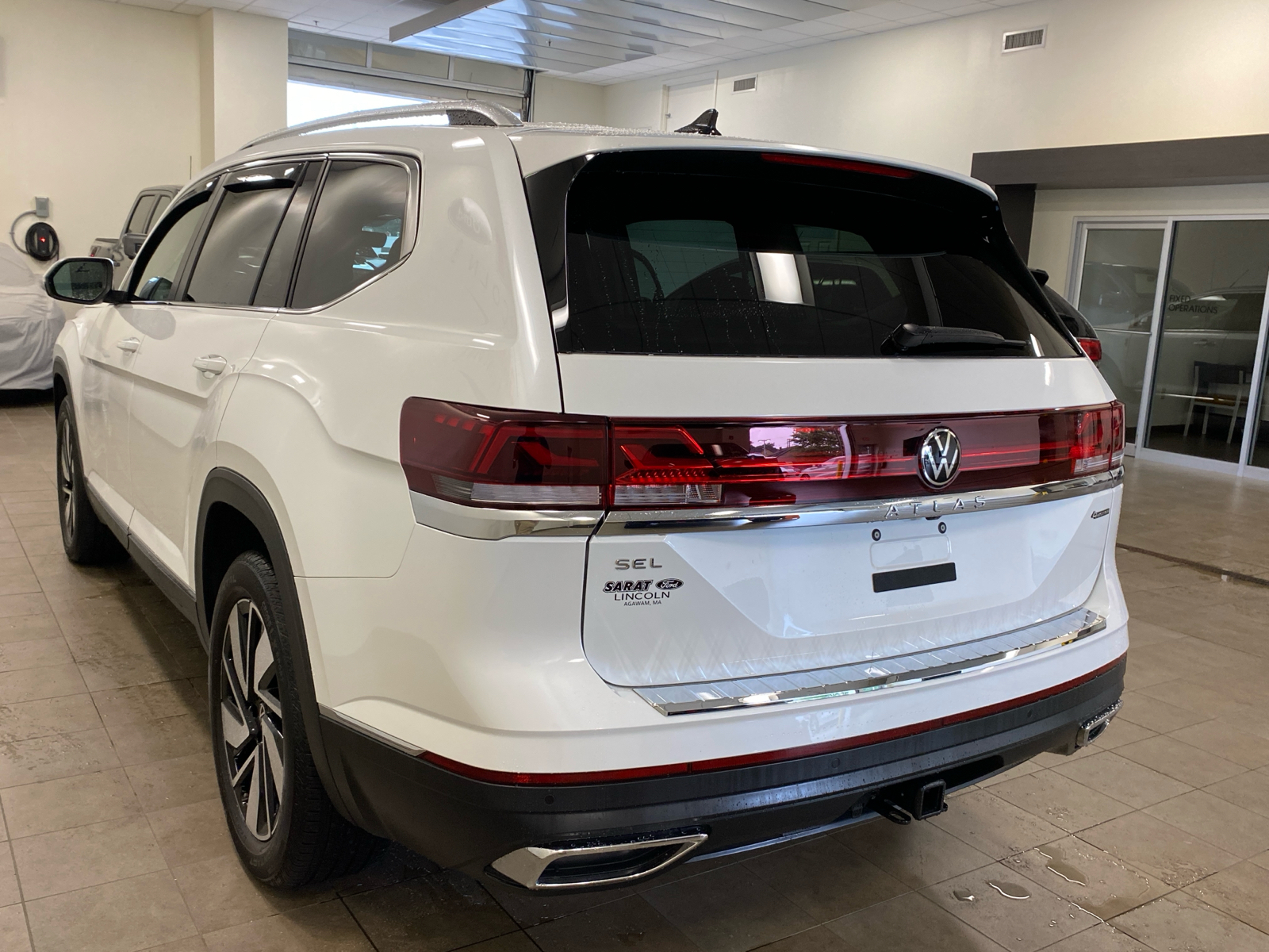 2024 Volkswagen Atlas 2.0T SEL 5