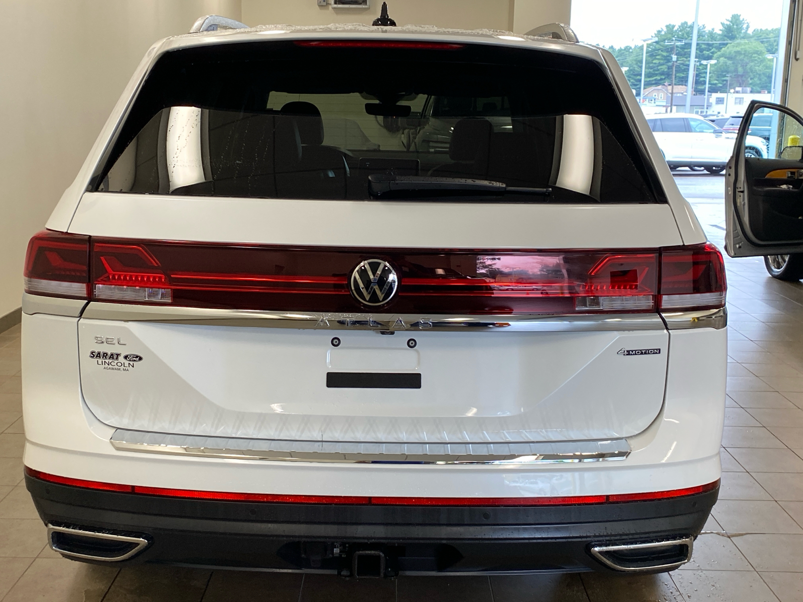 2024 Volkswagen Atlas 2.0T SEL 6