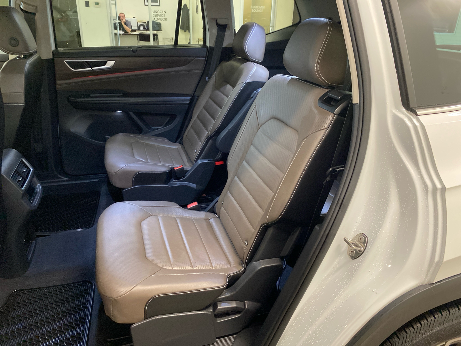 2024 Volkswagen Atlas 2.0T SEL 10