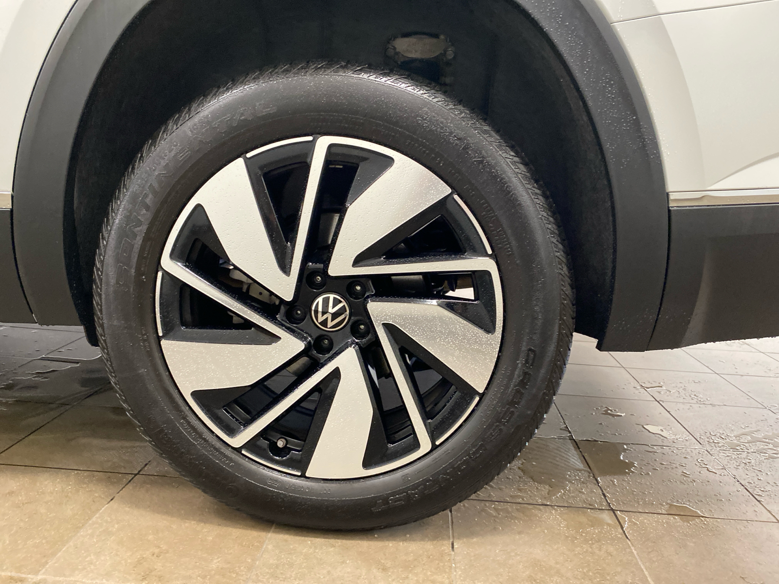 2024 Volkswagen Atlas 2.0T SEL 27