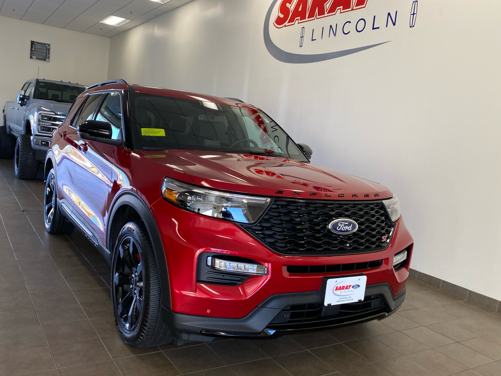 2023 Ford Explorer ST 2