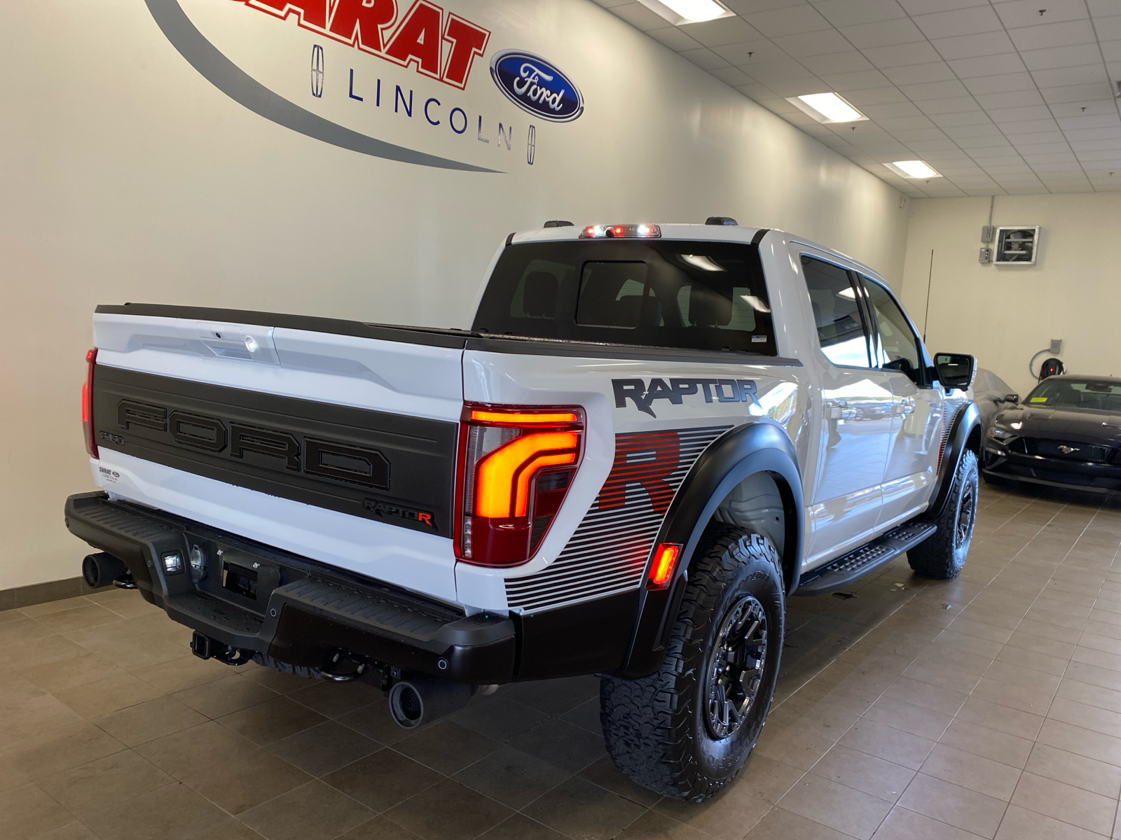 2024 Ford F-150 2024 FORD F-150 RAPTOR CREW CAB 4DR 145 WB 4WD 7