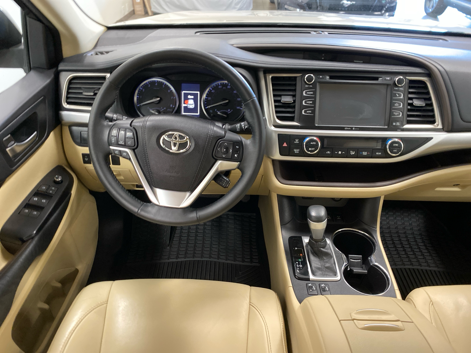 2015 Toyota Highlander XLE 12