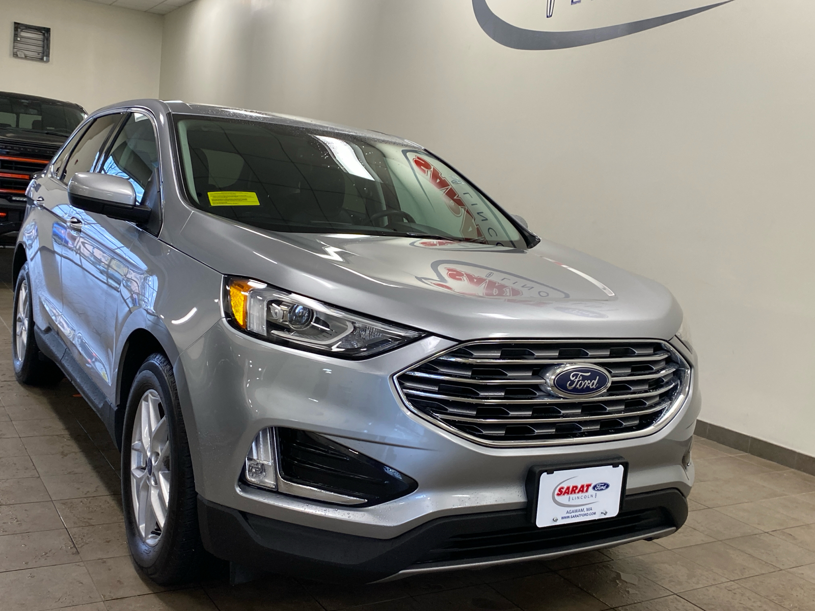 2021 Ford Edge  2