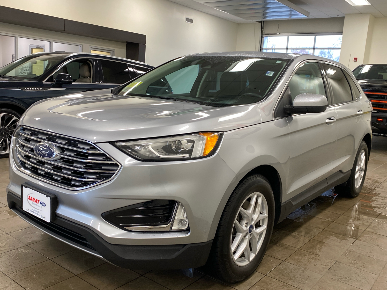 2021 Ford Edge  4