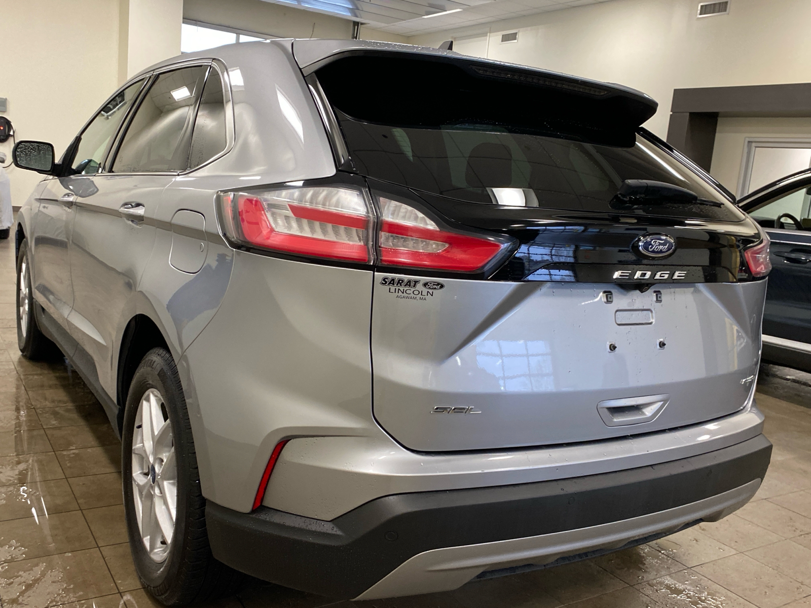 2021 Ford Edge  5