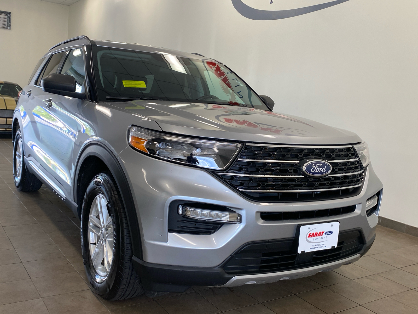 2021 Ford Explorer  2