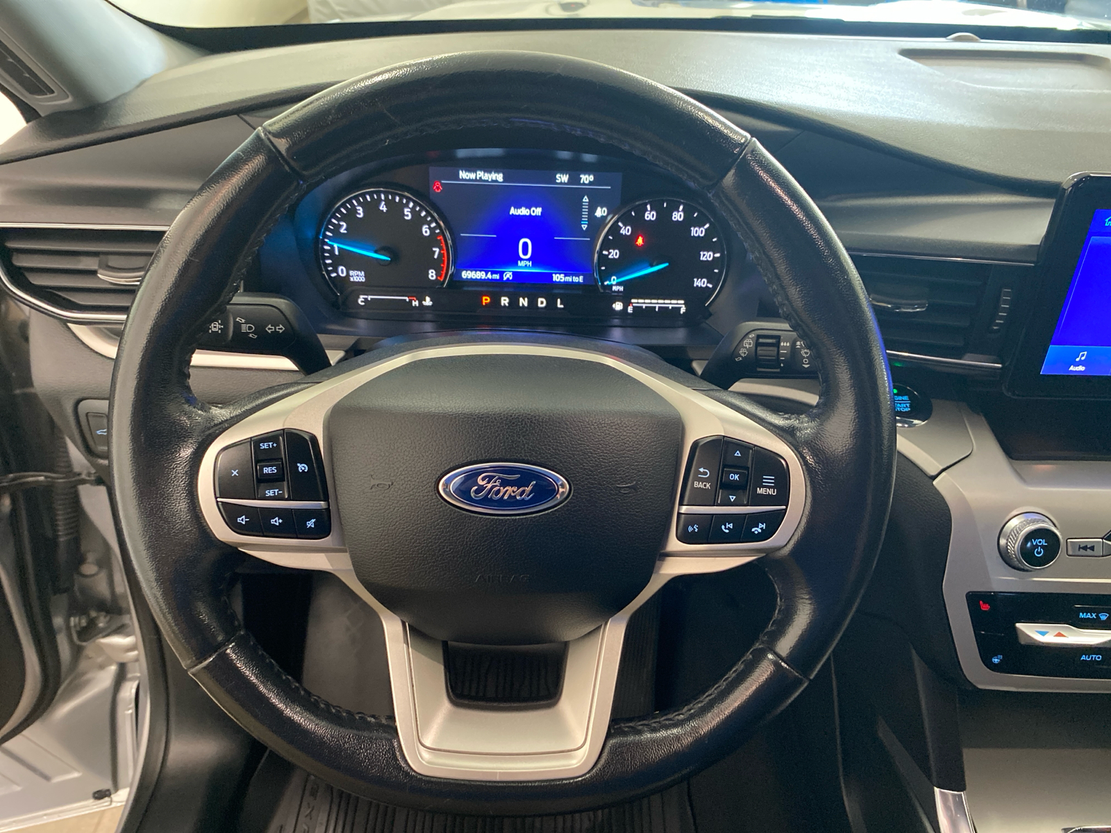 2021 Ford Explorer  21