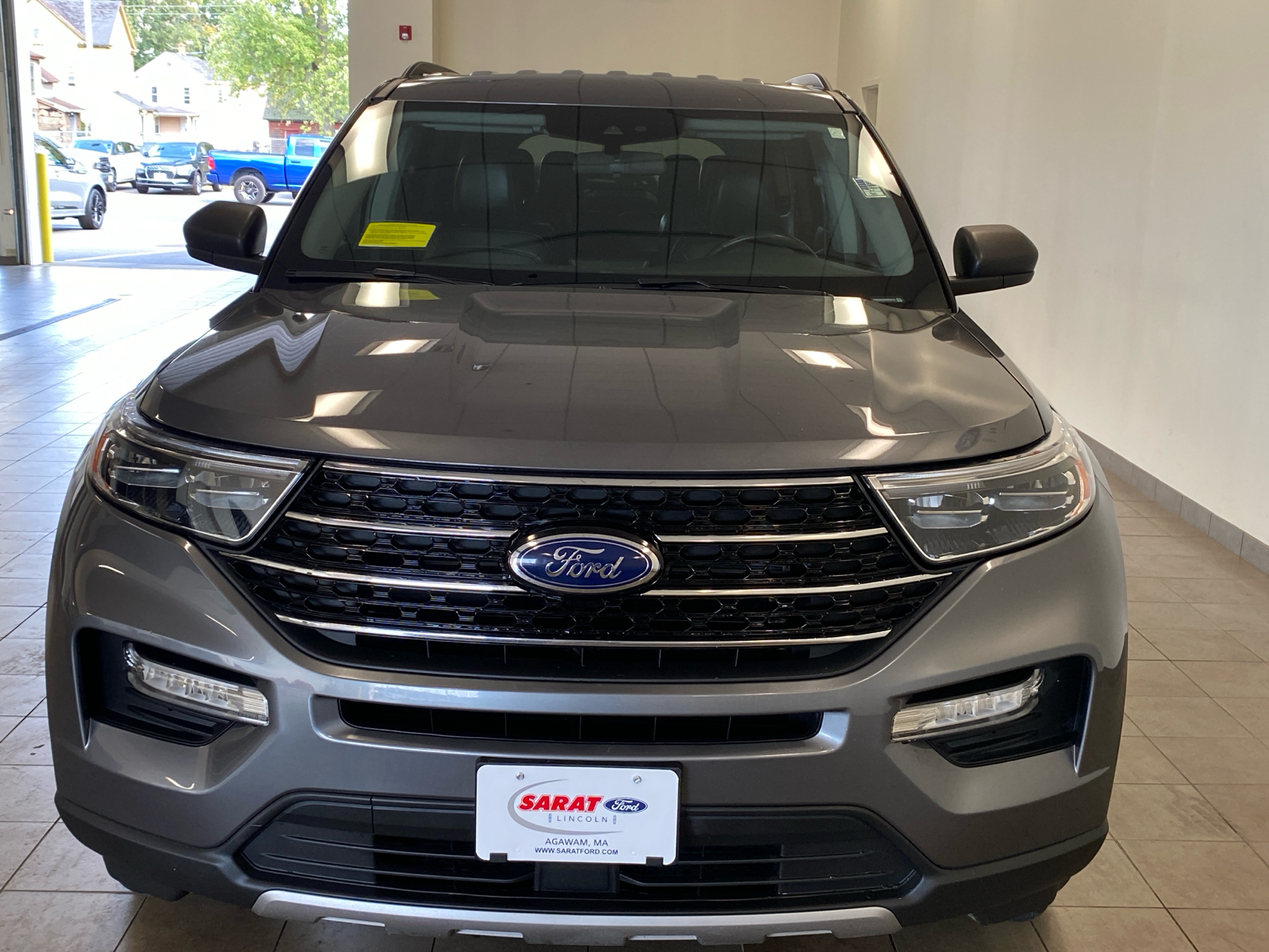 2021 Ford Explorer  3