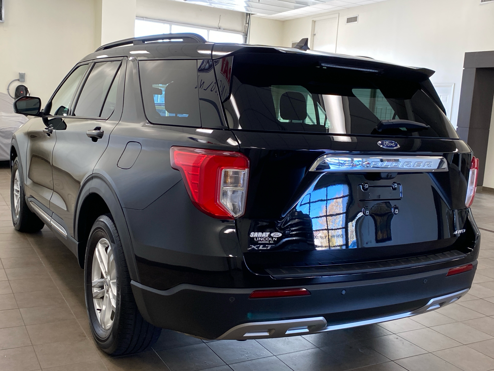 2021 Ford Explorer 2021 FORD EXPLORER XLT 4DR SUV 119.1 WB 4WD 5